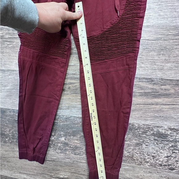 M&P Jogger Pants Jeans Elastic Waistband and Tapered Legs - Picture 2 of 8